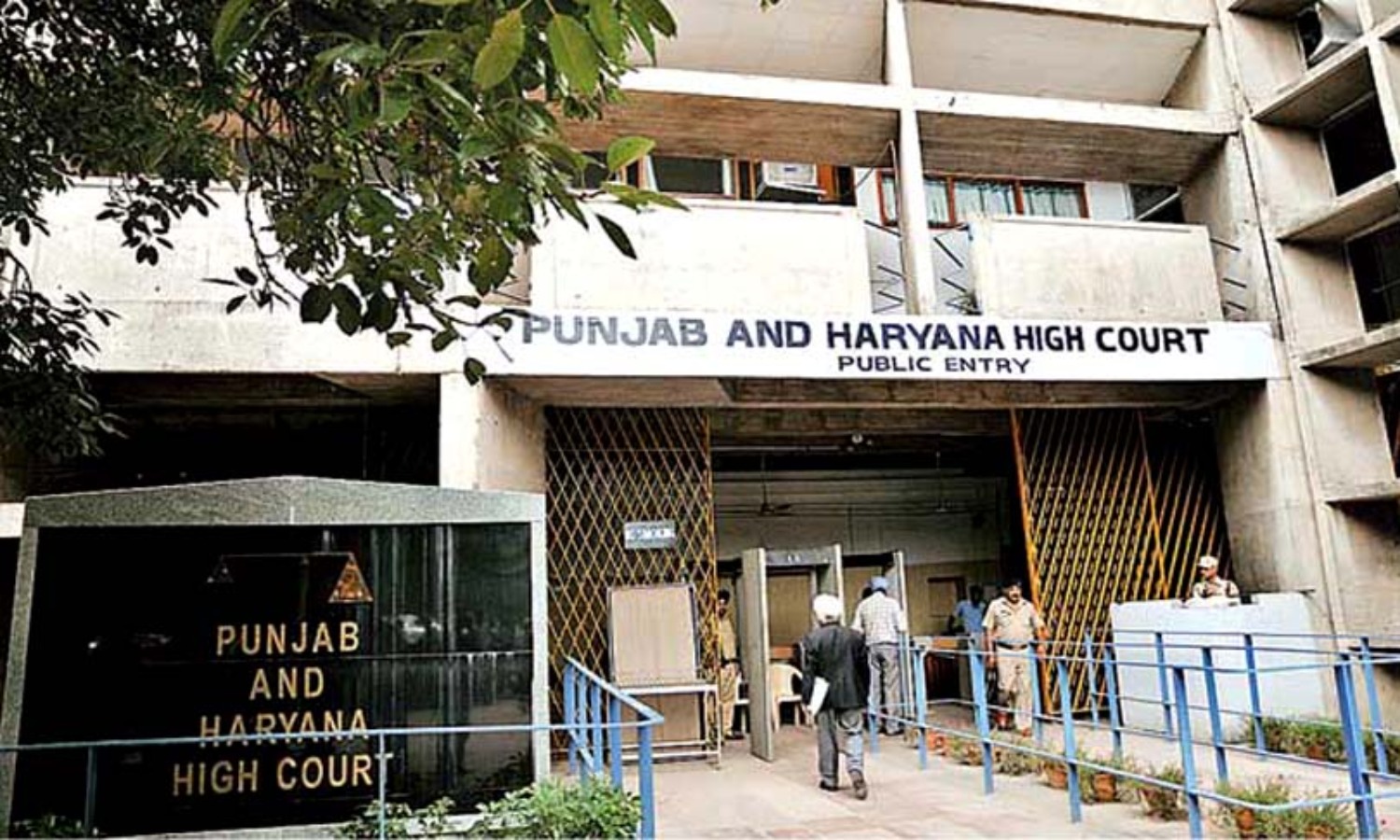 Punjab & Haryana High Court Slams Lawyer for Filing Two Bail Pleas in Same FIR
