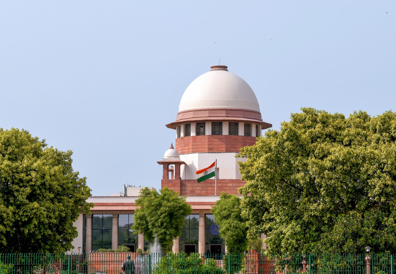 Lalitaben Jayantilal Popat v. Pragnaben Jamnadas Kataria & Ors.: Supreme Court Invalidates Disputed Will