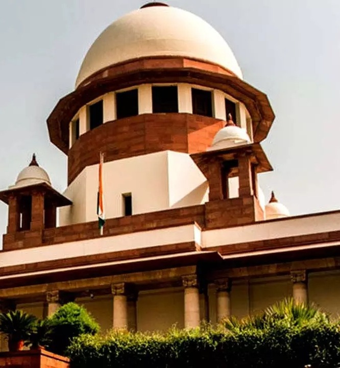 Supreme Court Bars Parallel FIRs: Clubbing Ordered in Real Estate Fraud Case