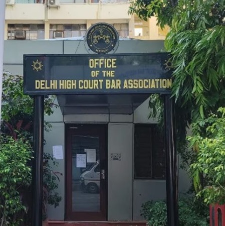 Supreme Court Rules Bar Associations Beyond Writ Jurisdiction